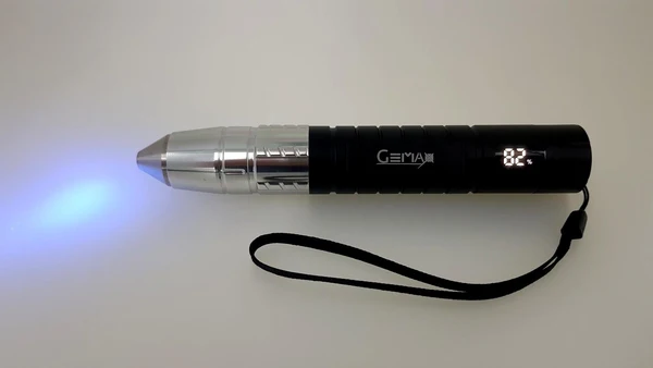 Gemax 3-in-1 Gemstone Torch: White, Yellow & 365nm UV LED Light - Image 3